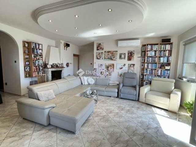 Eladó családi ház, Budapesten, XVI. kerületben 289 M Ft