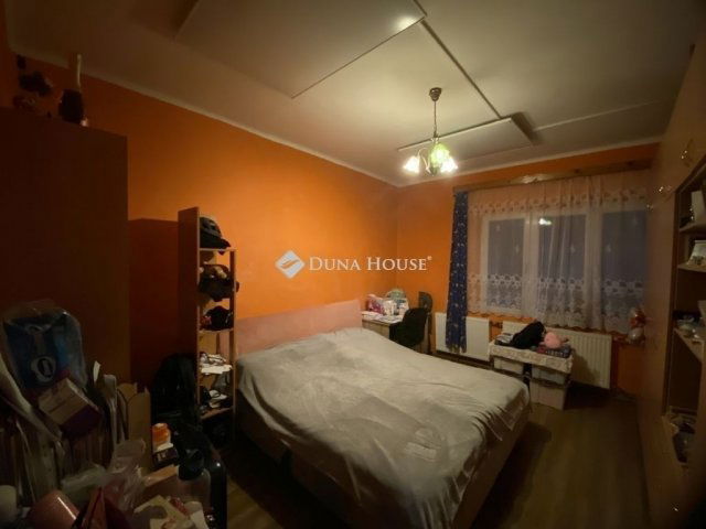 Eladó családi ház, Szegeden 90 M Ft, 4 szobás