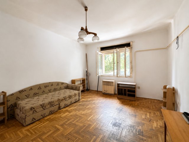 Eladó téglalakás, Budapesten, XVIII. kerületben, Álmos utcában