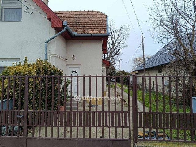 Eladó téglalakás, Szigethalmon 82.9 M Ft, 2+2 szobás