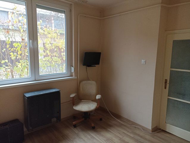 Eladó téglalakás, Kaposváron 35 M Ft, 1+1 szobás