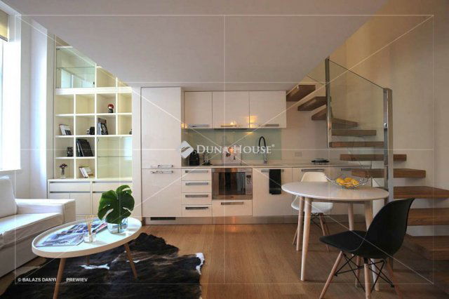 Kiadó téglalakás, albérlet, Budapesten, VI. kerületben