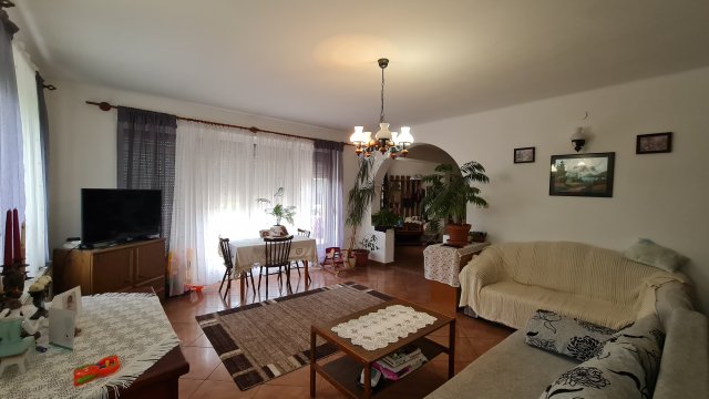 Eladó családi ház, Nagykarácsonyon 79 M Ft, 4 szobás