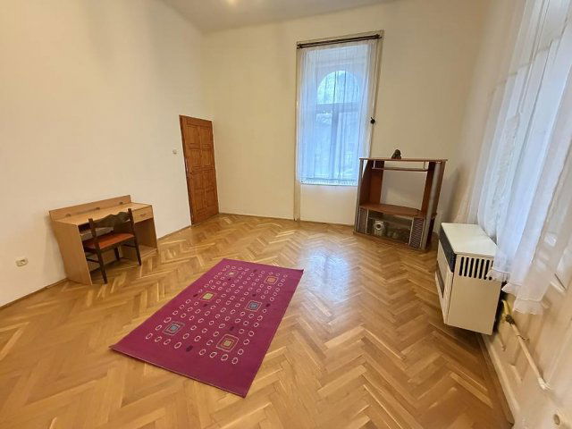 Eladó téglalakás, Budapesten, XIV. kerületben, Thököly úton