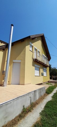 Eladó ikerház, Hévízen 58 M Ft, 2+2 szobás