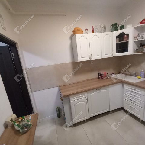 Eladó családi ház, Debrecenben 108 M Ft, 5 szobás