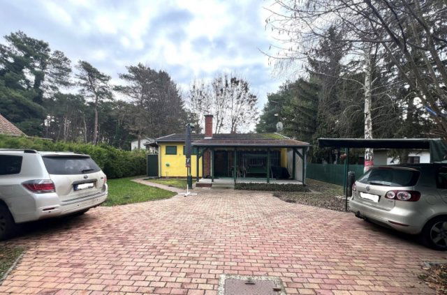 Eladó nyaraló, Balatonfenyvesen 89.9 M Ft, 4 szobás