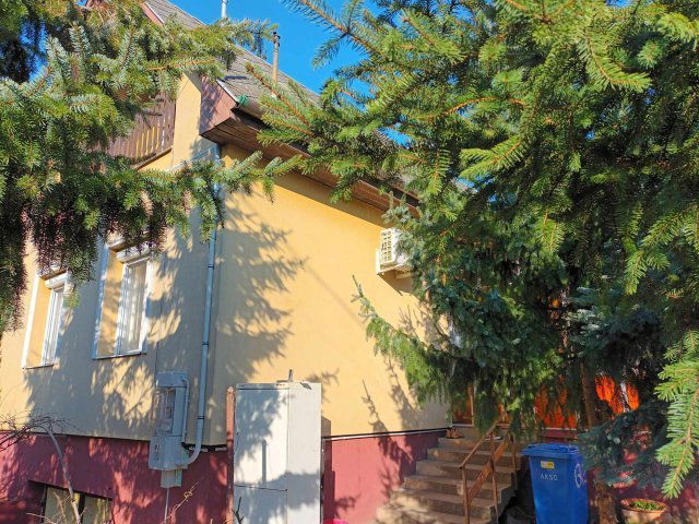 Kiadó családi ház, albérlet, Debrecenben, Zöldmező utcában