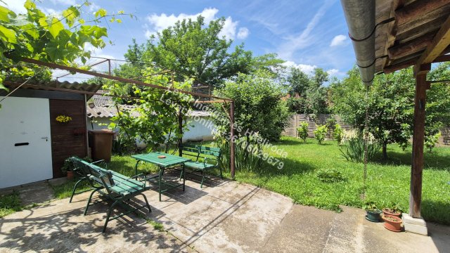 Eladó családi ház, Békéscsabán 45.5 M Ft, 4 szobás