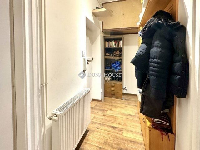 Eladó téglalakás, Budapesten, XV. kerületben 68.9 M Ft, 2 szobás