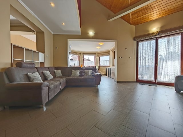 Eladó családi ház, Miskolcon 140 M Ft, 5 szobás