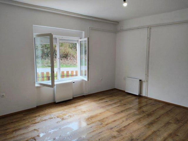 Eladó családi ház, Kisasszondon 58 M Ft, 2 szobás