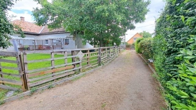 Eladó családi ház, Sülysápon 94.99 M Ft, 6+1 szobás