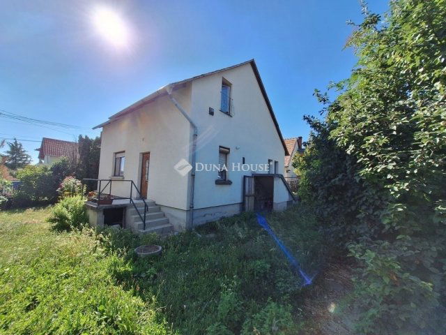 Eladó családi ház, Balatonkenesén 91 M Ft, 3+1 szobás