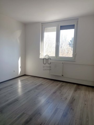 Eladó téglalakás, Almásfüzitőn 58 M Ft, 3 szobás