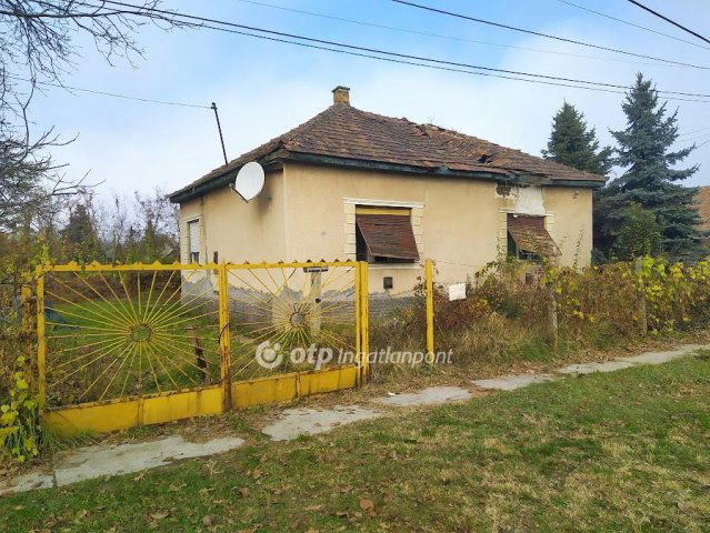 Eladó családi ház, Kálban 5 M Ft, 3+1 szobás