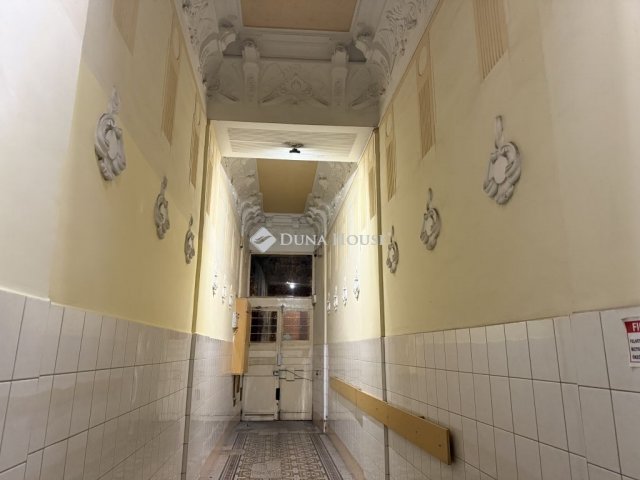 Eladó téglalakás, Budapesten, VII. kerületben 45 M Ft, 2 szobás