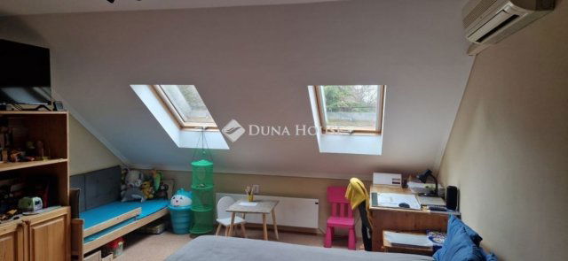 Eladó családi ház, Gárdonyban 149.9 M Ft, 5 szobás