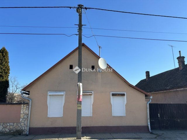 Eladó családi ház, Decsen 9.9 M Ft, 2+1 szobás