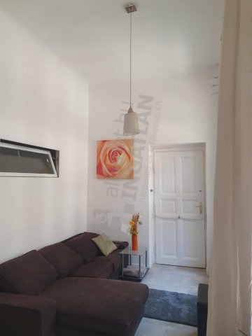 Kiadó téglalakás, albérlet, VII. kerületben, Klauzál téren