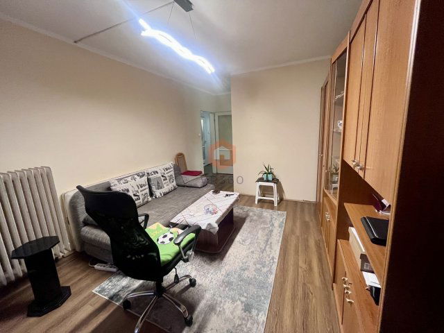 Kiadó panellakás, albérlet, Pécsett, Magyar Lajos utcában