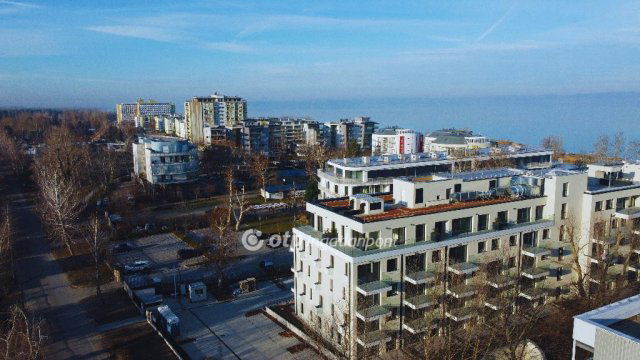 Eladó téglalakás, Siófokon 94.2 M Ft, 2 szobás