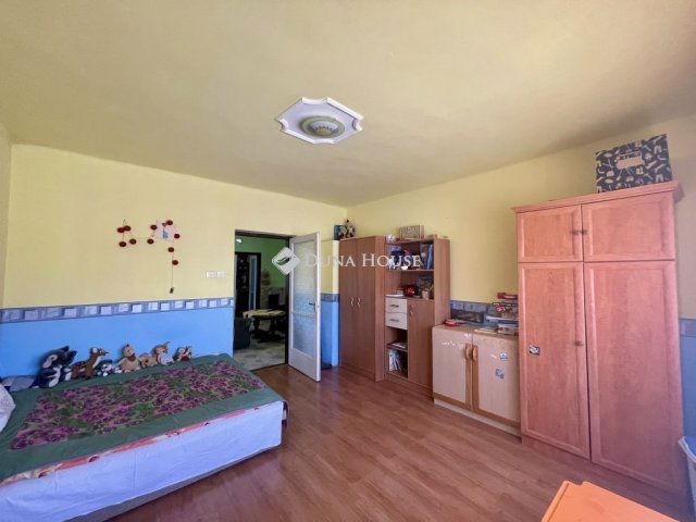 Eladó családi ház, Dombóváron 40 M Ft, 5 szobás