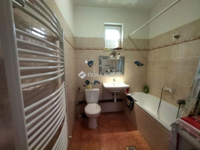 Eladó családi ház, Nagykátán 65 M Ft, 2 szobás