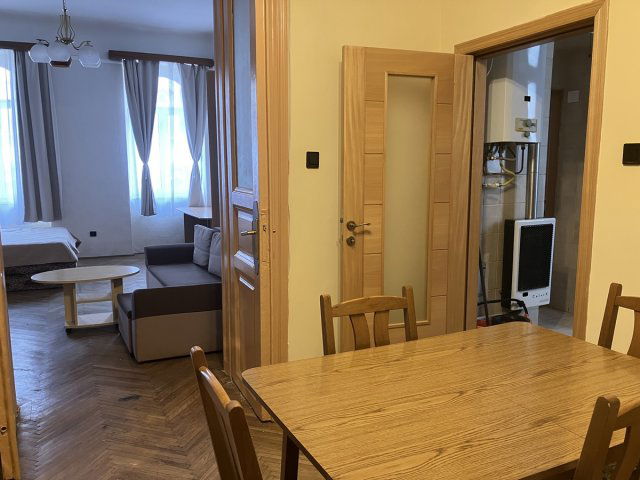 Kiadó téglalakás, albérlet, Budapesten, VI. kerületben