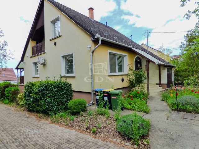 Eladó családi ház, Budapesten, XVII. kerületben 165 M Ft