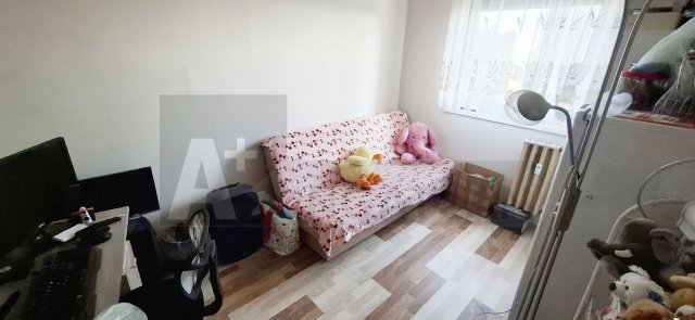 Eladó panellakás, Szegeden 63.99 M Ft, 4 szobás