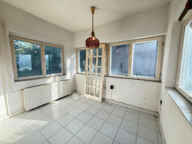 Eladó családi ház, Budapesten, II. kerületben 124.9 M Ft