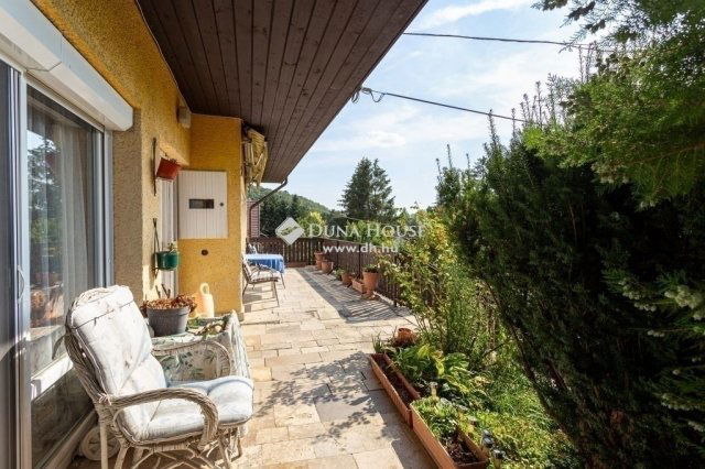 Eladó családi ház, Budapesten, II. kerületben 239.9 M Ft