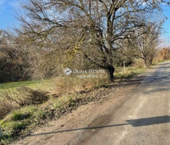 Eladó telek, Budakalászon 120 M Ft / költözzbe.hu