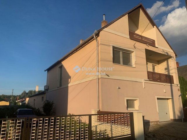 Eladó családi ház, Bábolnán 87.9 M Ft, 6 szobás