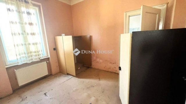 Eladó családi ház, Szombathelyen 69.99 M Ft, 6 szobás