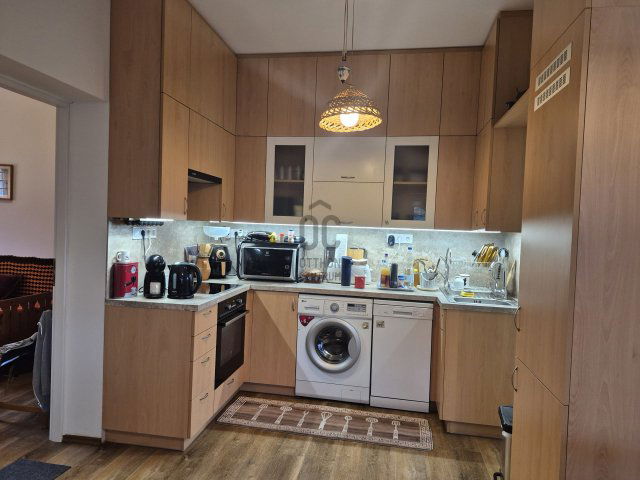 Eladó családi ház, Siófokon 122 M Ft, 5 szobás