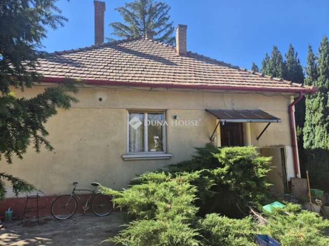 Eladó családi ház, Gödöllőn 95 M Ft, 3 szobás