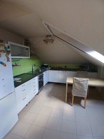 Eladó családi ház, Balatonkenesén 89.9 M Ft, 1+2 szobás