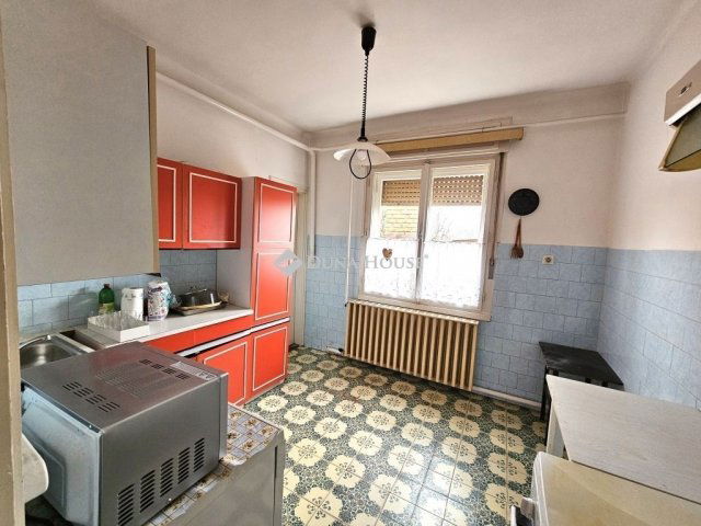 Eladó családi ház, Szigetváron 50 M Ft, 4 szobás