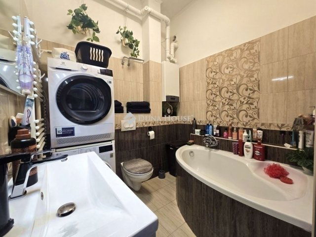 Eladó téglalakás, Budapesten, VIII. kerületben 69.9 M Ft