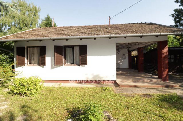 Eladó nyaraló, Ráckevén 33.5 M Ft, 3 szobás