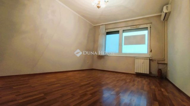 Eladó panellakás, Győrött 58.7 M Ft, 2+1 szobás