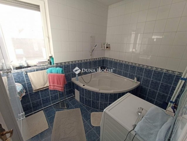 Eladó ikerház, Szegeden 117 M Ft, 5 szobás / költözzbe.hu