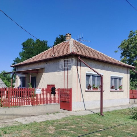 Eladó családi ház, Pusztaottlakán 24.3 M Ft, 2 szobás
