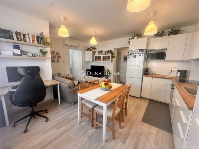 Eladó téglalakás, Zalaegerszegen 53 M Ft, 3 szobás