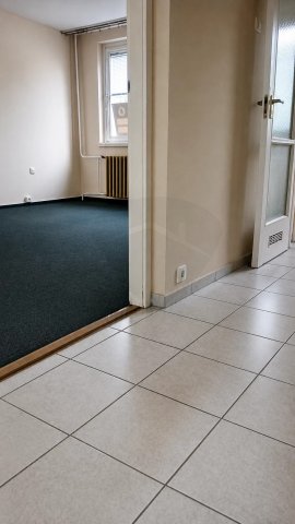 Eladó panellakás, Cegléden 36.9 M Ft, 1 szobás