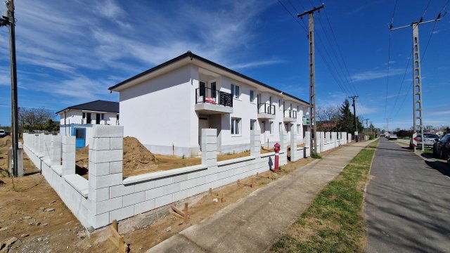 Eladó ikerház, Bocskaikerten 87 M Ft, 4 szobás