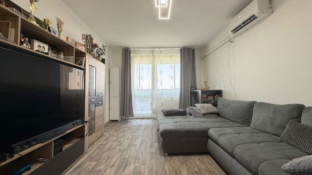 Kiadó panellakás, albérlet, Debrecenben 250 E Ft / hó, 3 szobás