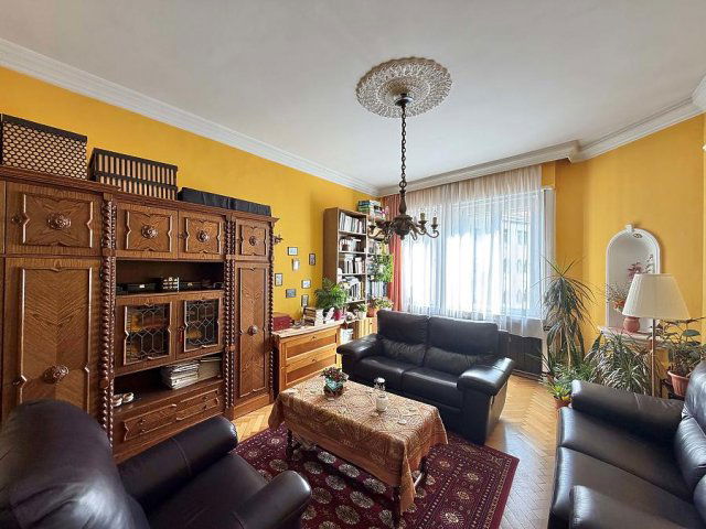 Eladó téglalakás, Budapesten, II. kerületben, Margit körúton